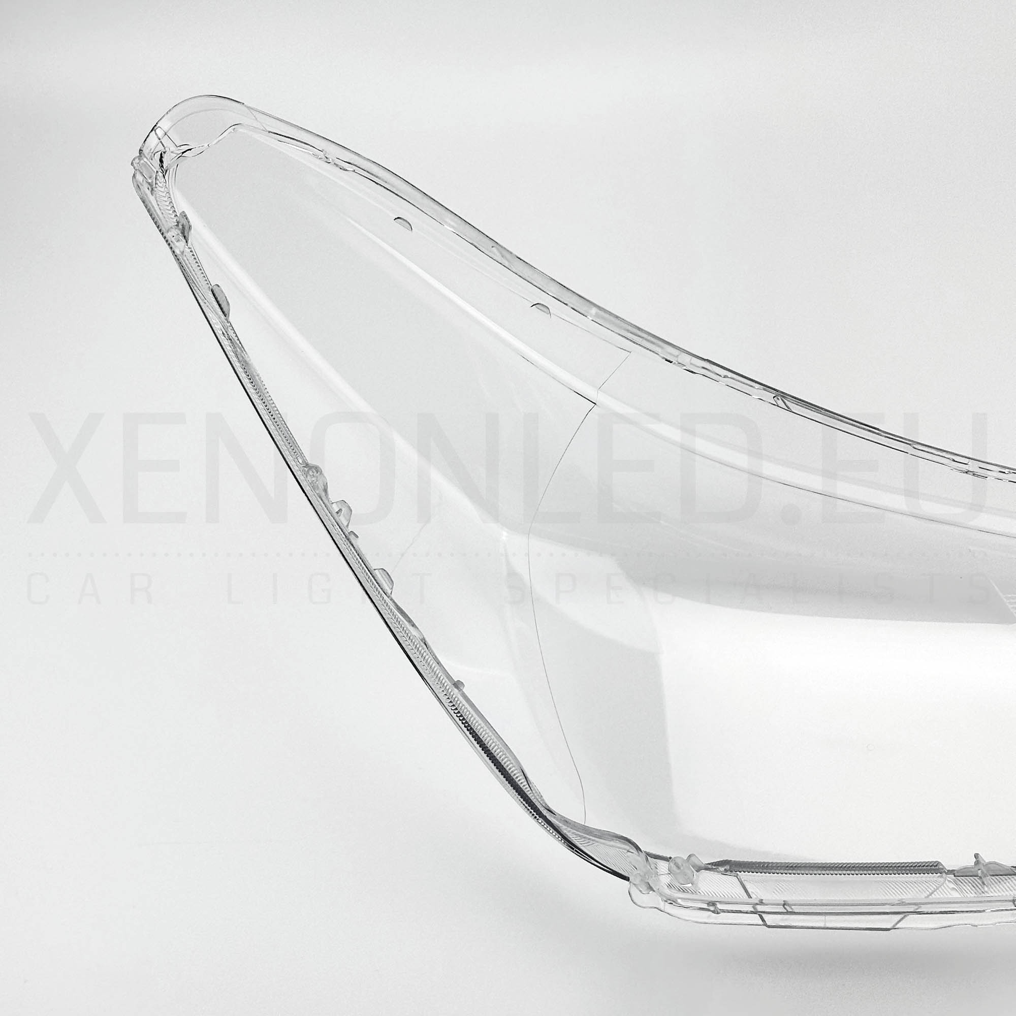 Subaru Forester 2016–2018 Halogen Headlight Lens Cover Left Side